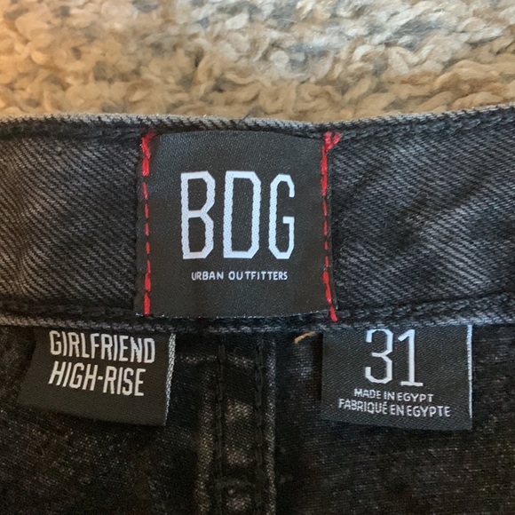 BDG Girlfriend Denim Shorts Black Cut‎ Off Jean Shorts - Picture 3 of 5